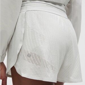 Lululemon Fast and Free Airflow Midrise 3” size 4/XS